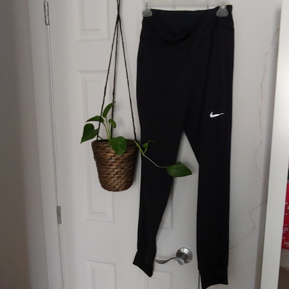 Nike jogger comfy black size small - Picture 1 of 3